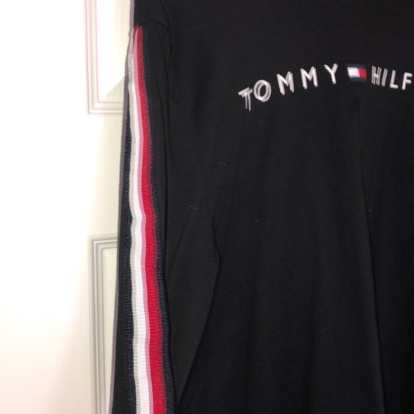 Large Tommy Hilfiger Long Sleeve - Picture 2 of 5